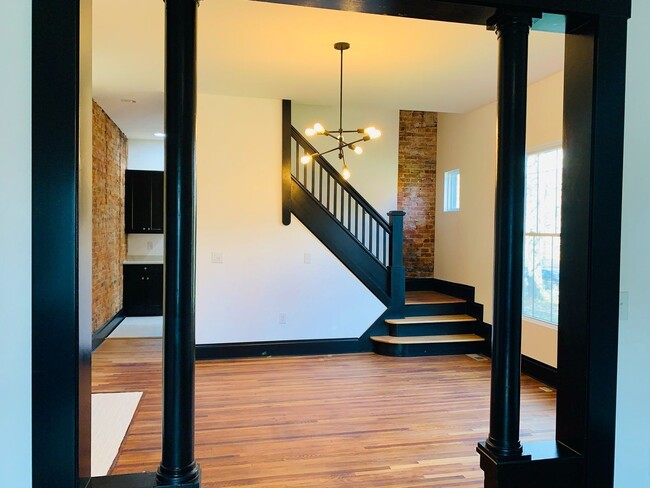 Photo - 3 Bedroom 2.5 Bath Just Steps from Franklin Park!!