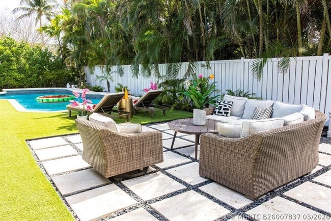 Photo - 222 N Tradewinds Ave