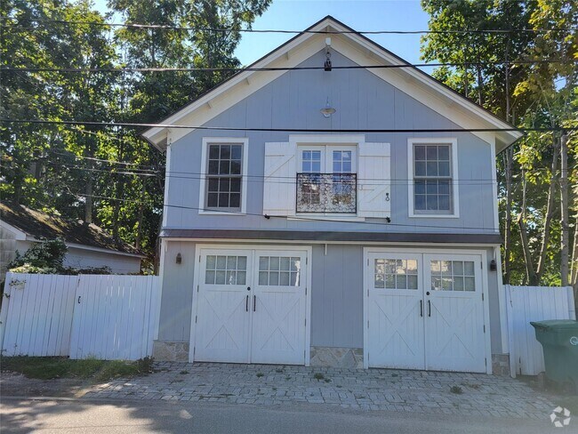 Building Photo - 516 Main St Rental