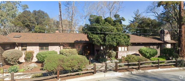 Building Photo - Coming Soon....Stunning 5 Bed 3 Bath Nagle... Rental