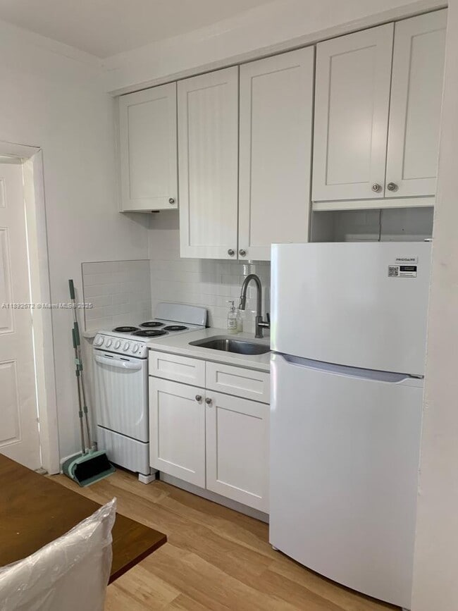 Photo - 545 Michigan Ave Unit 6