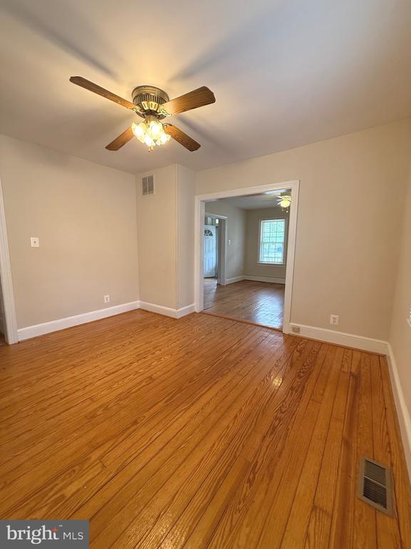 Photo - 422 Dunmore St