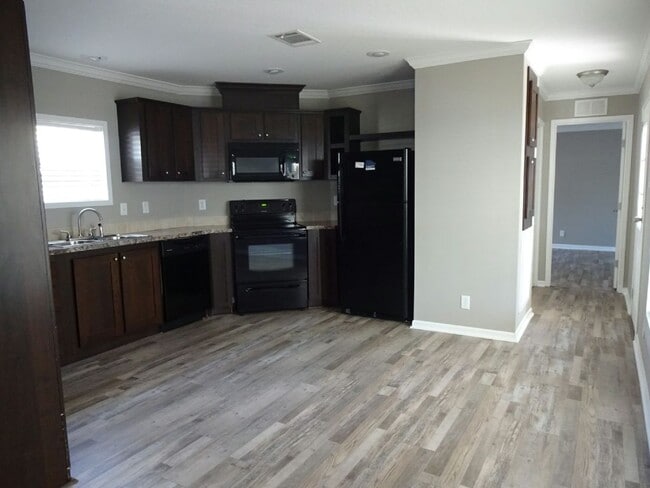 Photo - 3150 NE 36th Ave