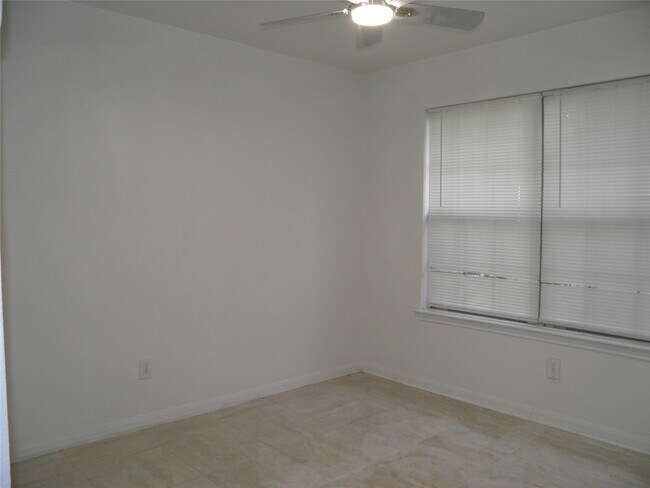 Photo - 9223 Grove Haven Dr