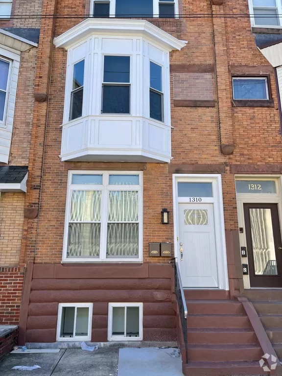 Building Photo - 1310 W Ritner St Unit 1st floor Rental
