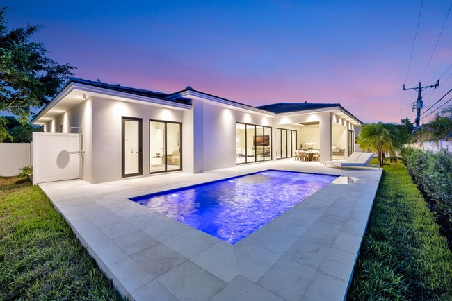 Photo - 2757 NE 34th St