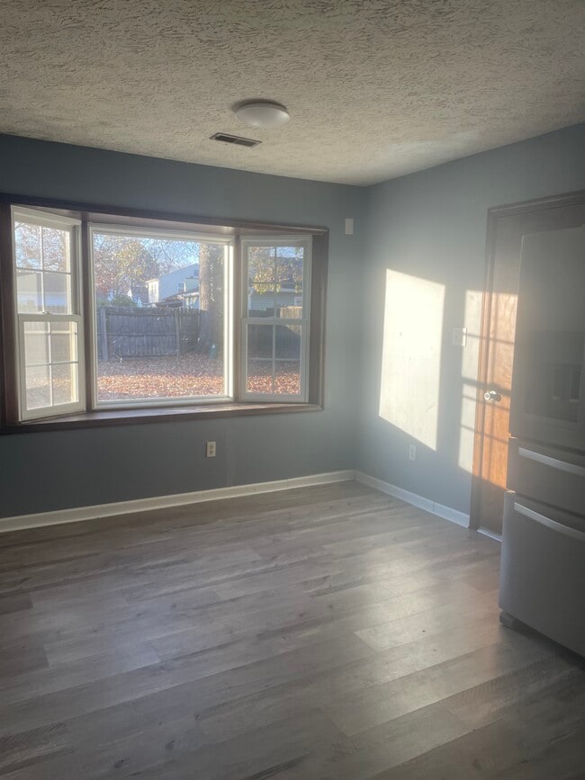 Photo - 46 Philmont Dr