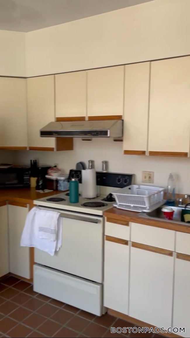 Photo - 81 Essex St Unit 76