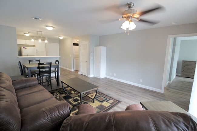 1396 Hunters Rd