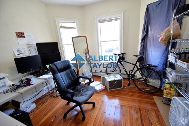 Building Photo - 9 Winter Hill Rd Unit 1 Rental