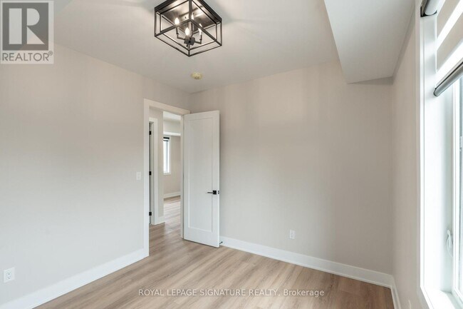 Photo - 5 Mill St N Unit #3