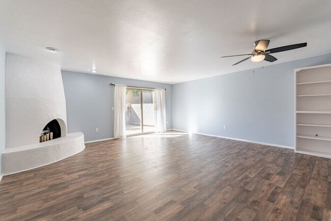 Photo - Pending/ Rented - 2-Car Garage & Fenced Yard! 2-Bed, 2-Bath Home in East Tucson