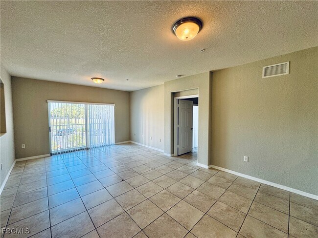 Photo - 13180 Bella Casa Cir Unidad 275