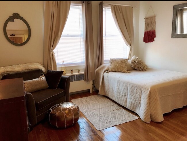 Photo - 108 2nd St SW