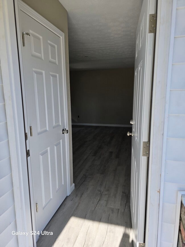 Photo - 108 Tacoma Rd Unit 108