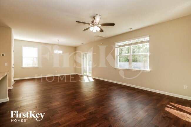 516 Glady Rd