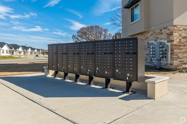 Smart Space, Modern Style — 2 Bedroom with... - Smart Space, Modern Style — 2 Bedroom with... Unit 312