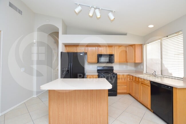 Photo - 513 E Cathy Dr