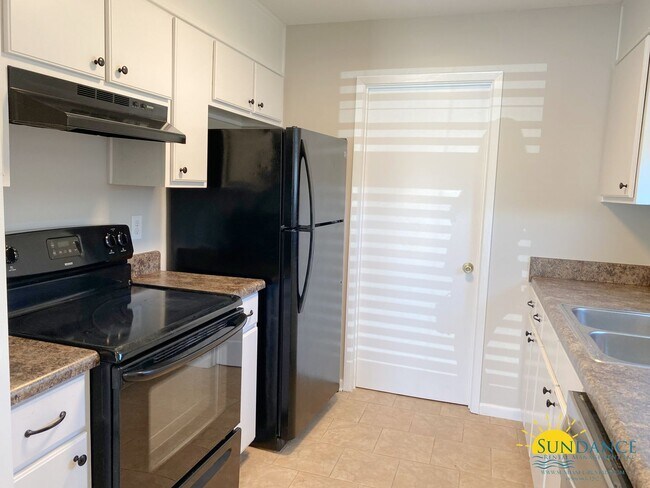 Photo - Charming 2 Bedroom Unit in Gulf Breeze!