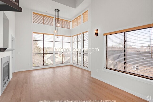 Building Photo - Updated Two Level Condo in the Heart of Do... Unit 287 NE 3rd Street - 311