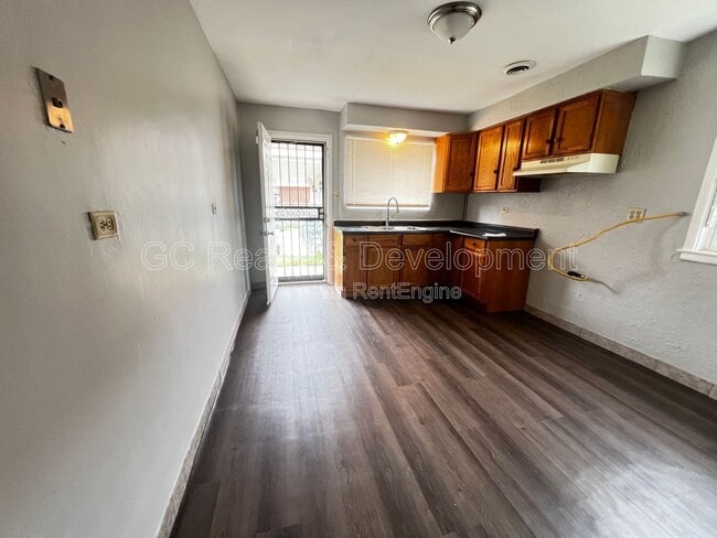 Photo - 9252 S Merrill Ave