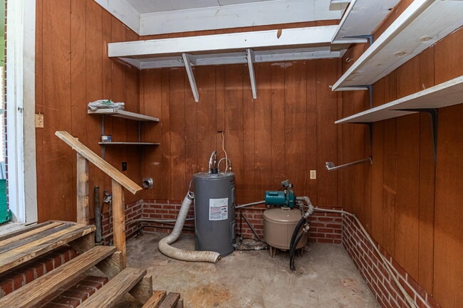 Photo - Brick Ranch in Pikeville! Lawn care included!