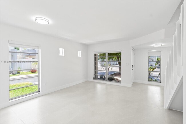 Photo - 3597 SW 17th St