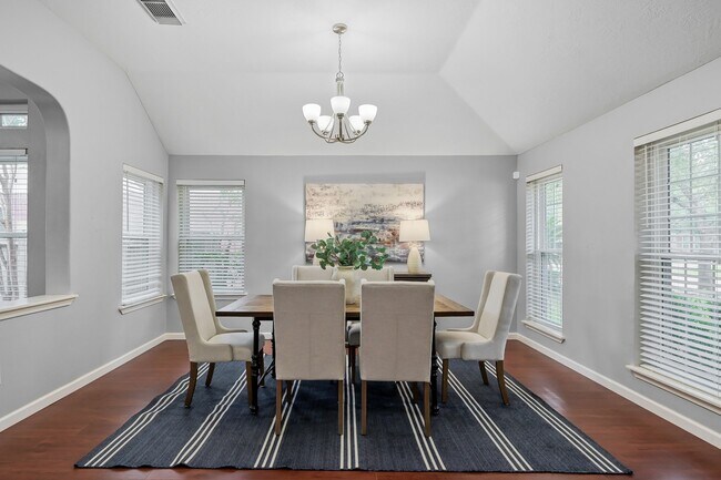 Photo - 5714 Overton Park Dr