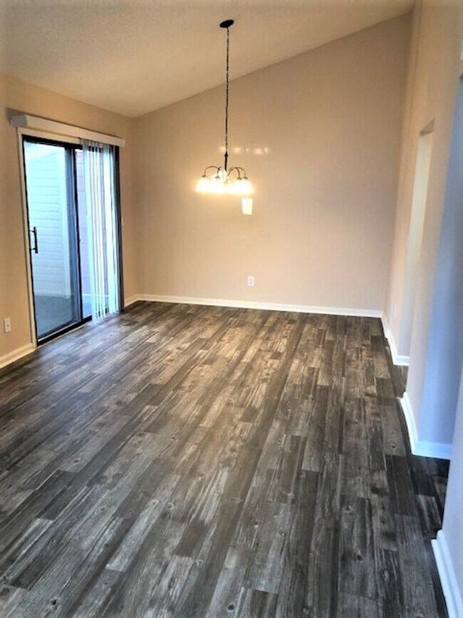 Radcliff Court Apartments
