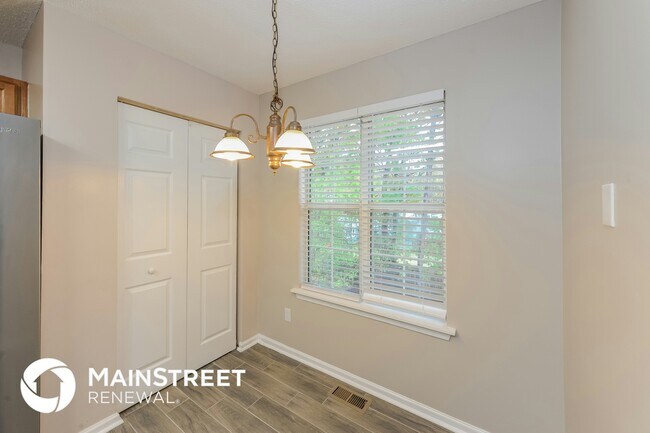 Photo - 3090 Crest Ridge Cir SW