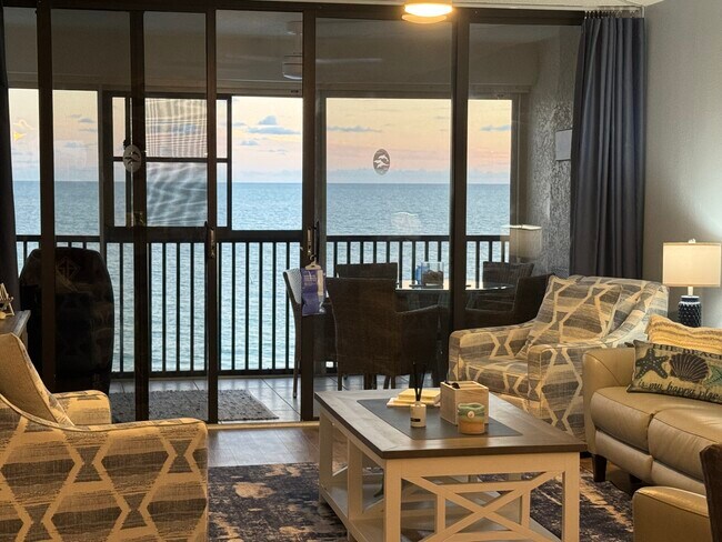 Photo - 15462 Gulf Blvd Unidad 406