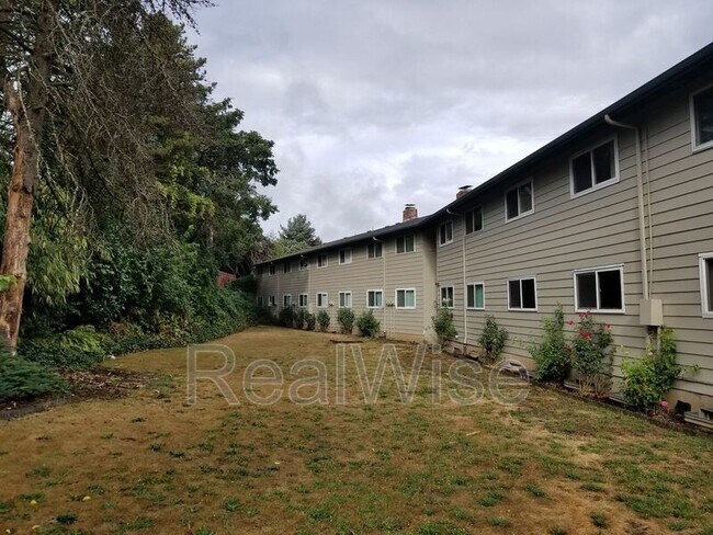 17838 NE Multnomah Dr Unidad 16