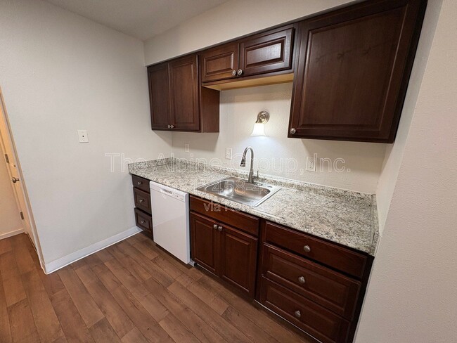 Building Photo - 17890 SW Alexander St Unit 11