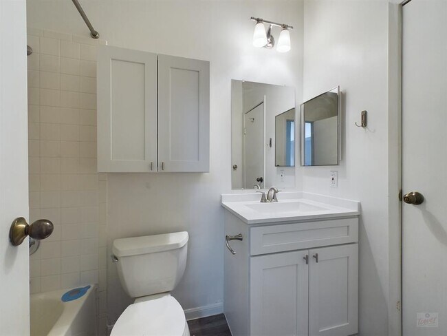 Photo - 2901 San Jacinto Blvd Unit 104