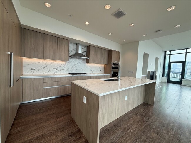 Photo - 2525 Turtle Creek Blvd Unit 2105