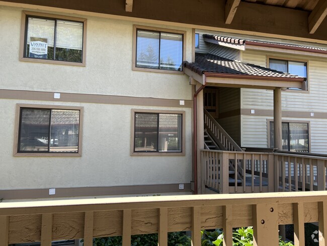 Building Photo - 17419 119th Ln SE Unit E20 Rental