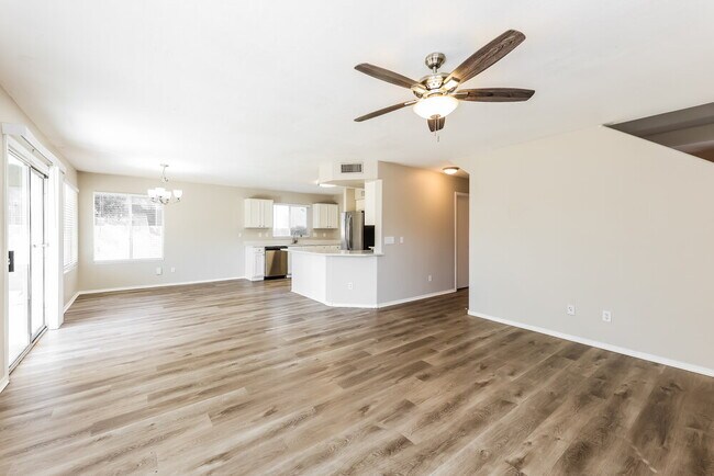 Photo - 14837 W Columbine Dr