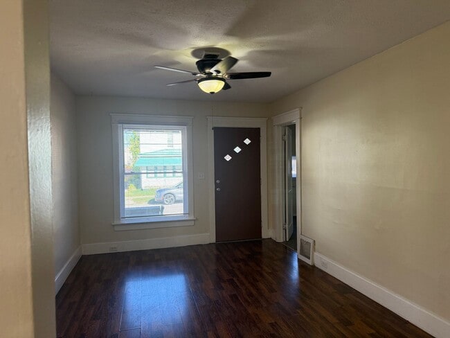 Photo - 1147 W 22nd St Unit 1st Floor