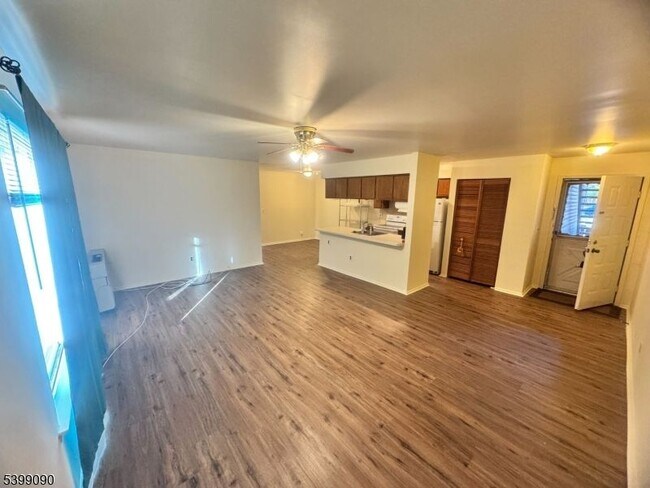 Photo - 55 Bolton Ct