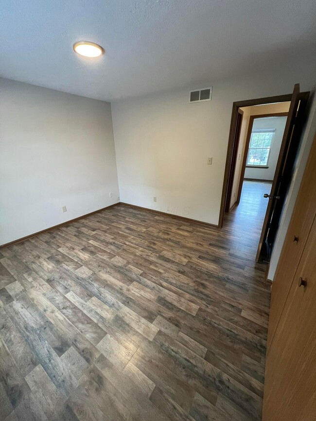 Photo - 631 Pebble Pl Dr Apartment Unit #B