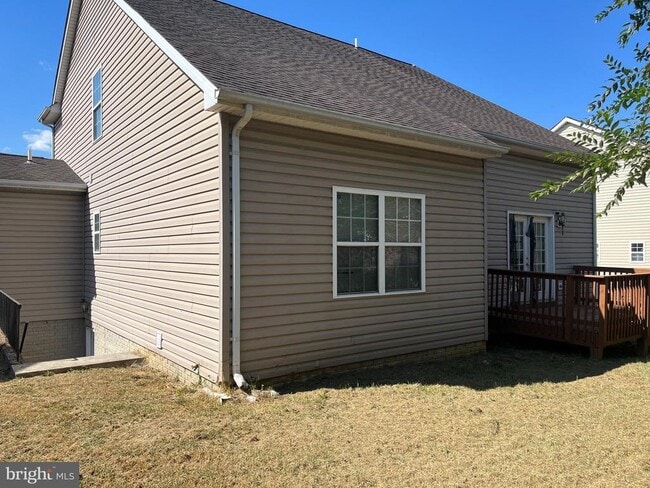 Building Photo - 103 Mango Street