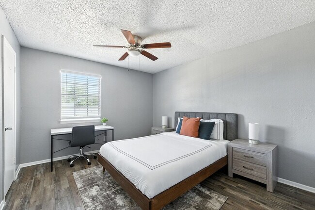 Photo - 600 W Pioneer Pkwy Unidad SI FL2-ID1613021P