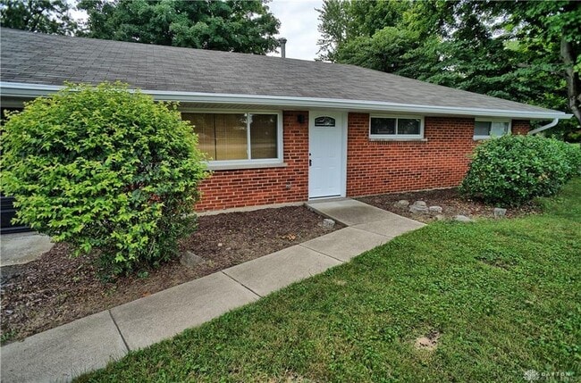 Building Photo - 110 W Spring Valley Pike