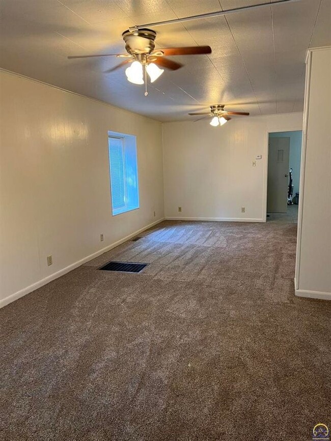 Photo - **Available Immediately** 4 bedroom / 1 bath home located near Washburn University