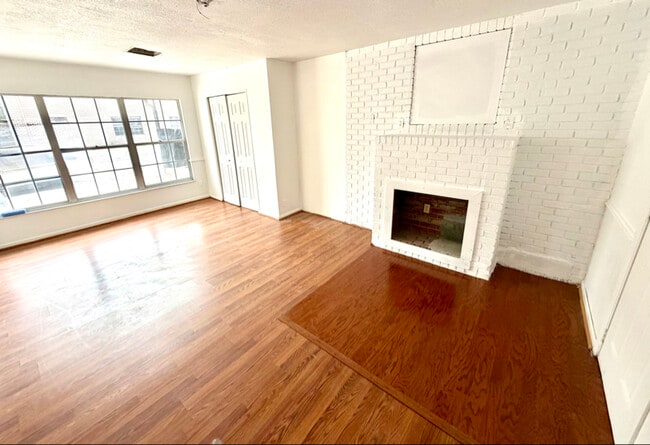 Photo - 2502 Ave O NW Unidad Apartment