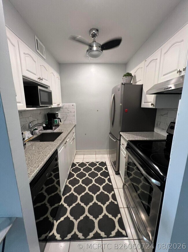Building Photo - 111 Briny Ave Unit 22-09