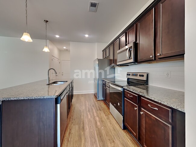 Photo - 304 Bering Ln