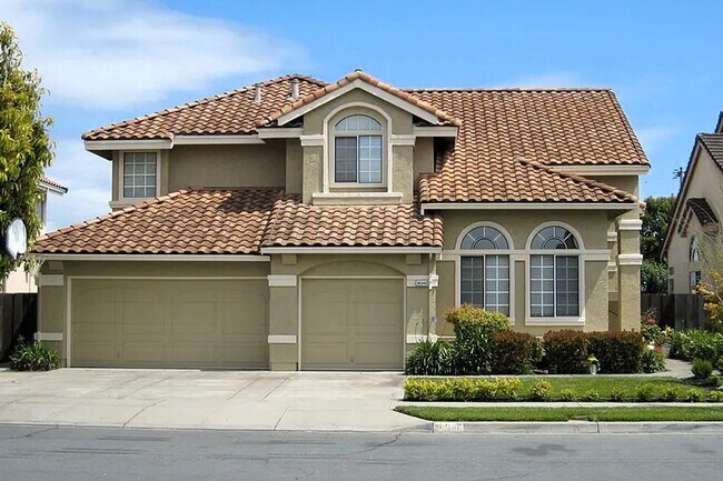 Building Photo - Spacious remodeled single family home in Newark