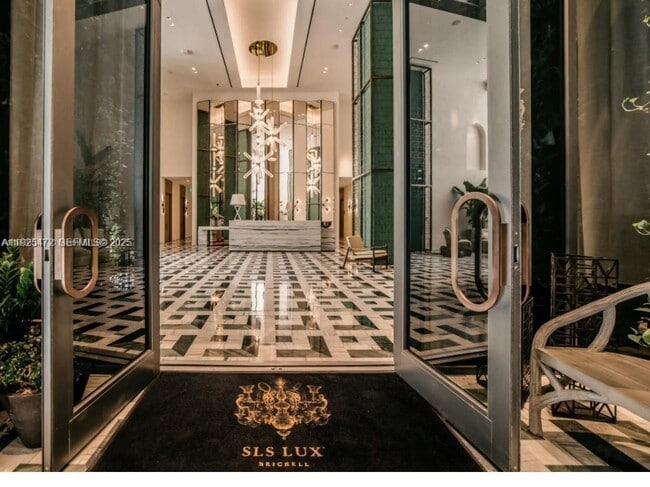 Building Photo - 801 S Miami Ave Unit 2703