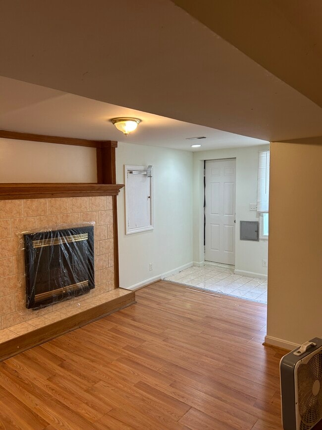 Sala de estar - 1909 11th St NW Unidad B